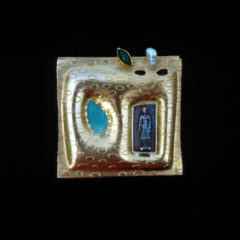 5.39 'Growing' 1991. Brooch; white metal (gold plated), agate, cultured pearl, enamel