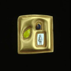 5.41 'Happy Days' 1991. Brooch; white metal (gold plated), enamel