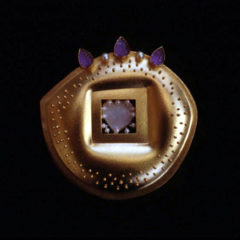 5.95 'Love Seeds' 2000. Brooch; white metal (gold plated), amethyst, mother of pearl, cultured pearl