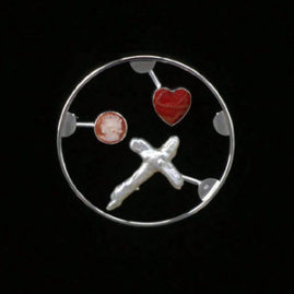 6.11 'Love Kit' 2001. Brooch; white metal, cameo, cultured pearl, sponge coral